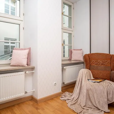 Dream - Main Square With Picturesque View Apartment