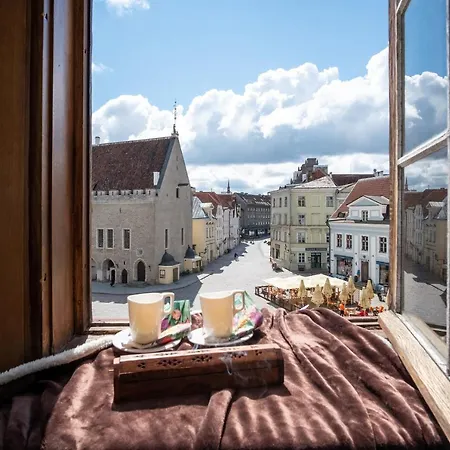 Dream - Main Square With Picturesque View Apartment