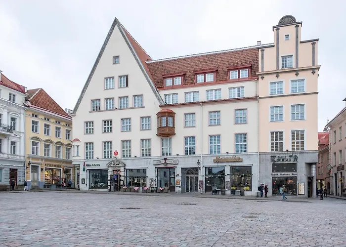 Dream - Main Square With Picturesque View Таллин